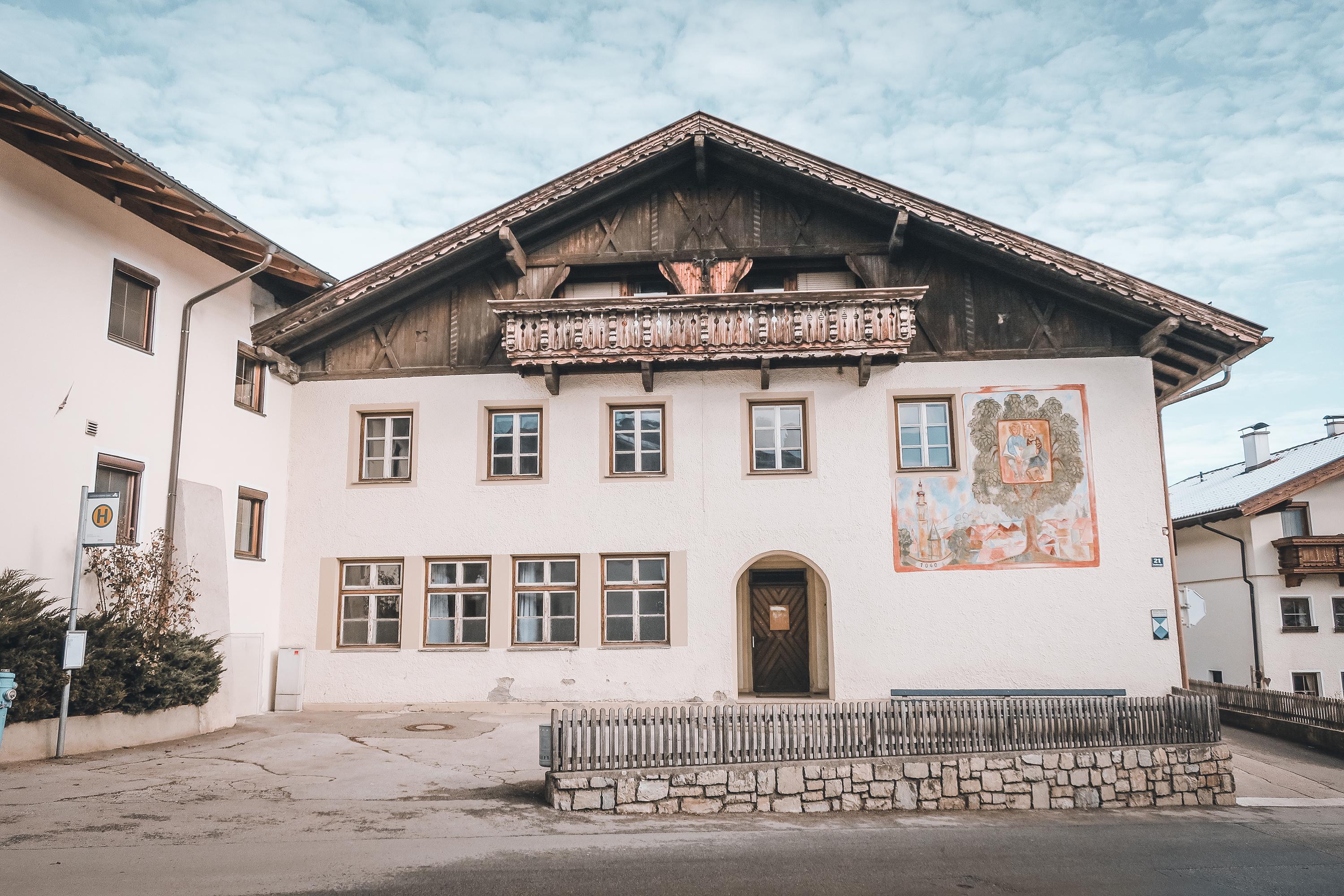 neues Gemeindeamt in der alten Volksschule neues Gemeindeamt in der alten Volksschule